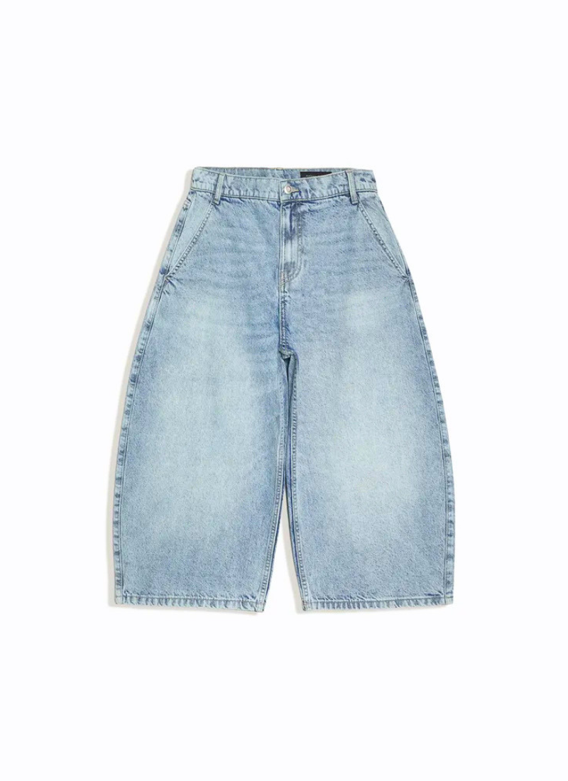 Making Jorts Work Overtime From Summer to Fall